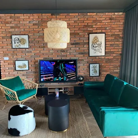 Apartament 14 *